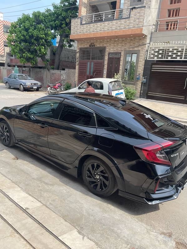 Honda Civic Oriel 2017 0