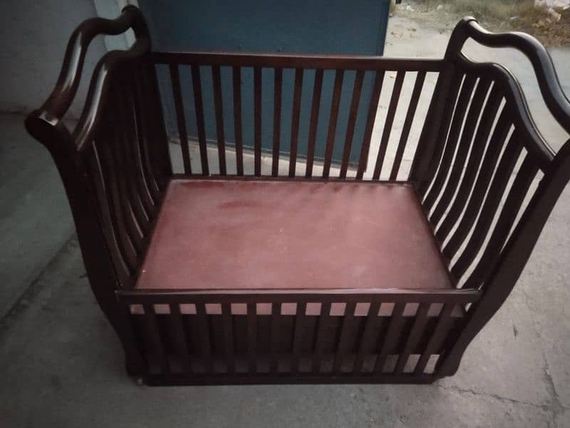 sheesham wooden baby cot 1