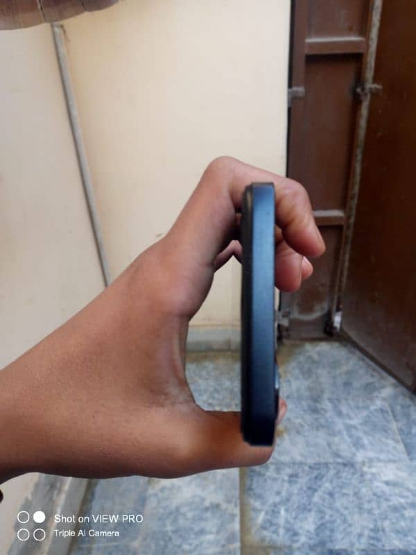 infinix hot 30i with box rim 4 rom 128 condition 10by 9.5 2