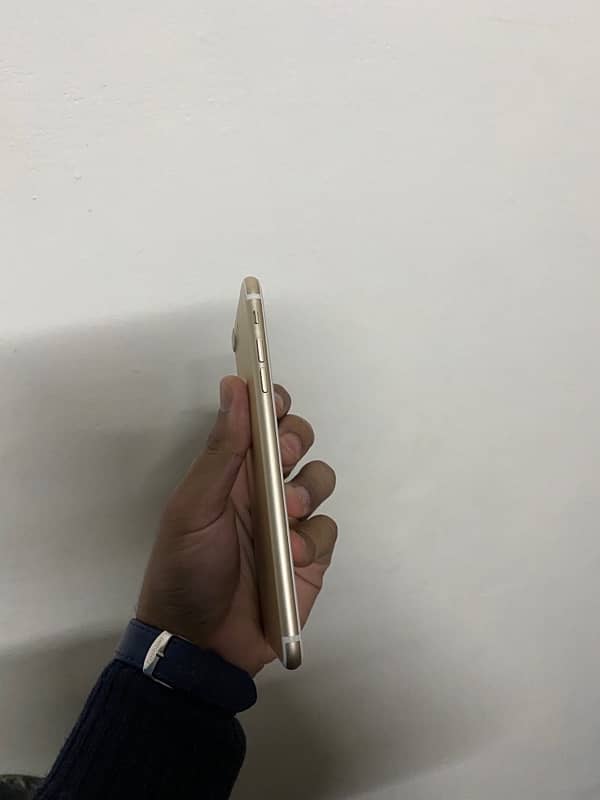 iPhone 7Plus 256 GB non pta total Genuine 5