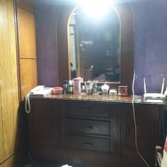 Dressing table