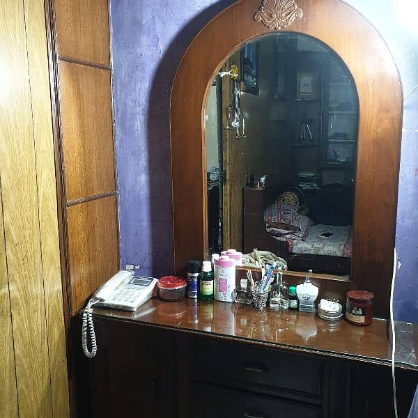 Dressing table 1