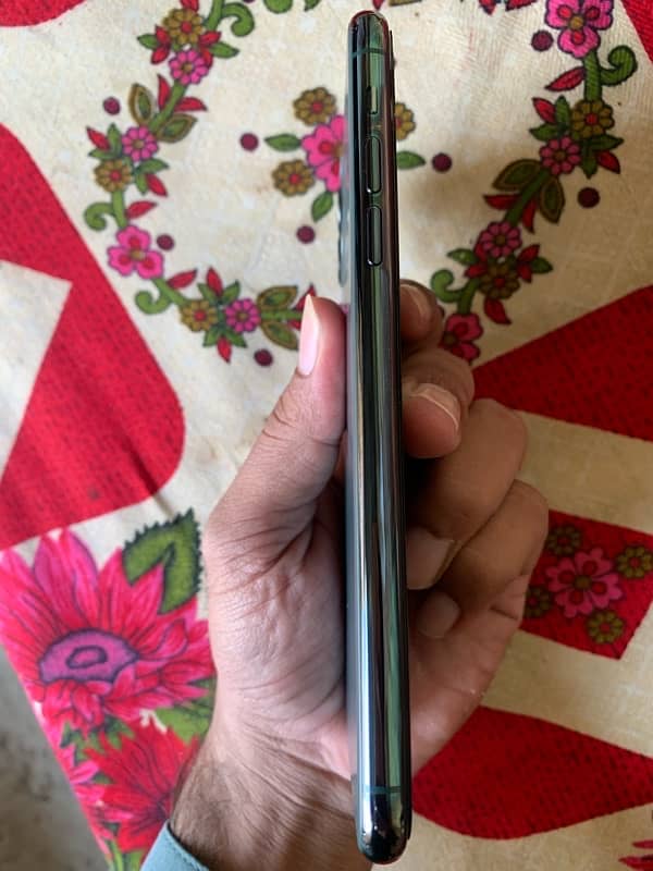 iphone 11 pro max non PTA 64GB 6