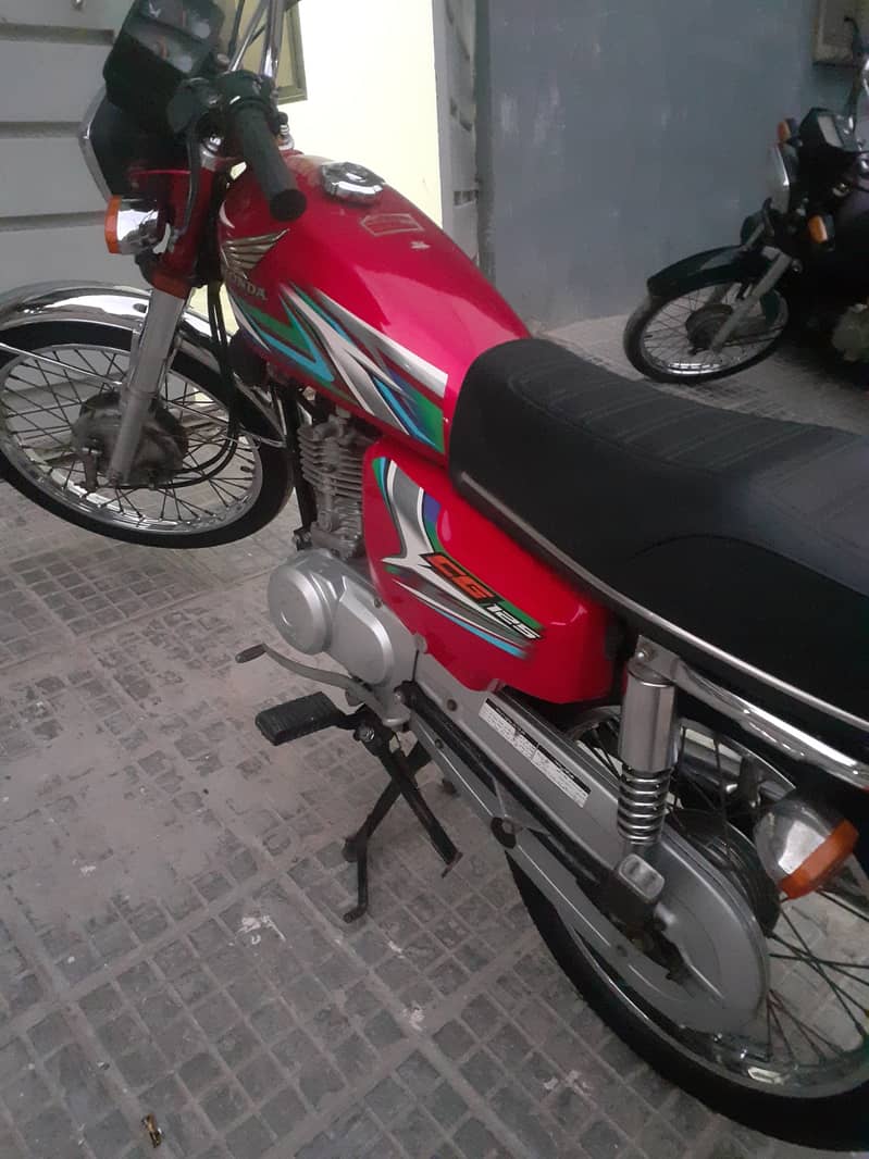 Honda CG 125 2023 3