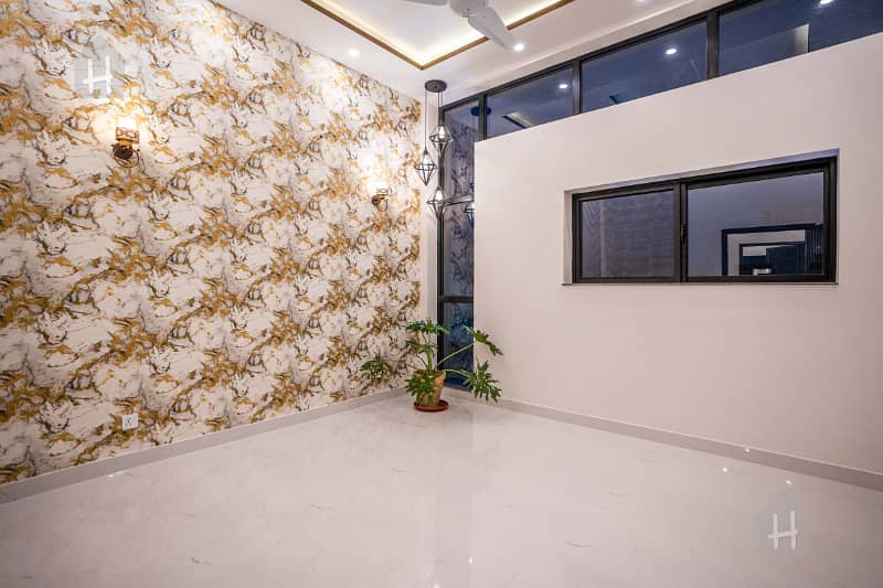 10 Marla Upper Portion Available For Rent in Tulip Block Park View City Lahore 6