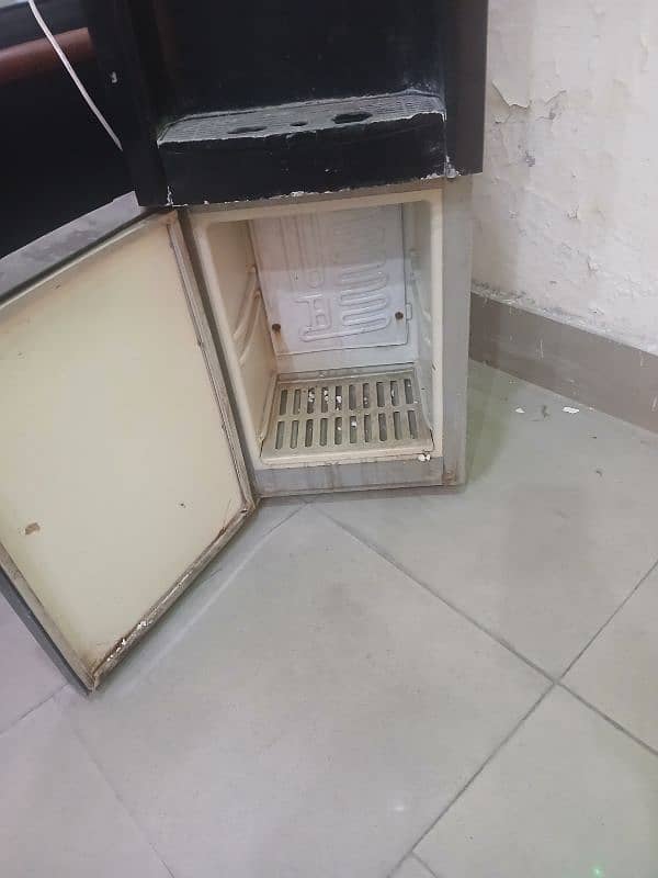 water Dispenser good condition 5