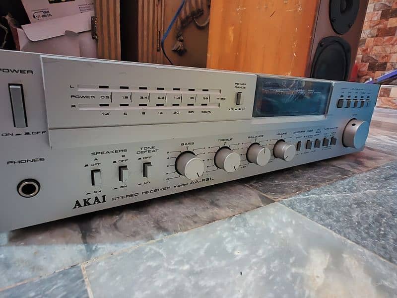 akai AA~R31L stereo amplifier 1