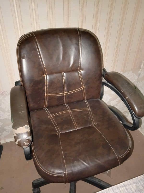 Executive office table and chair for sale 6