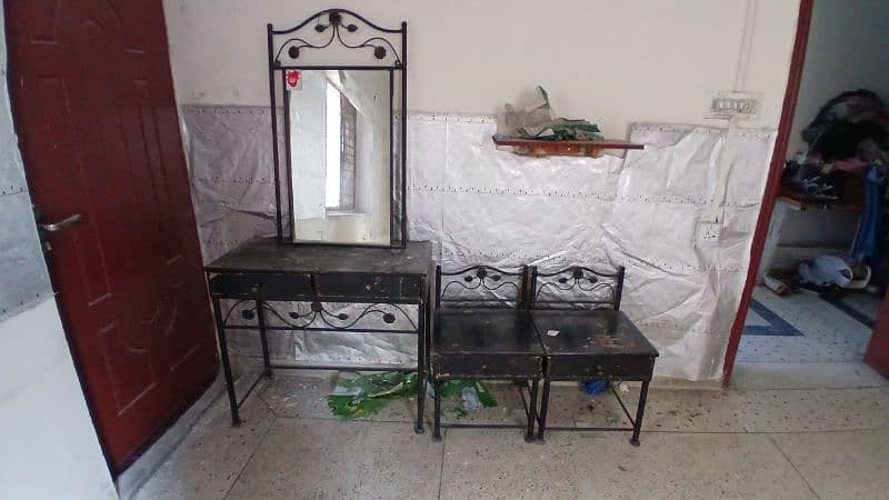 Iron bed set 2