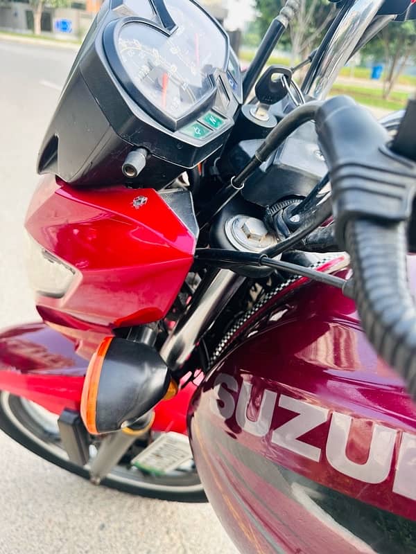 Suzuki GR150 red. perfect Condition 9