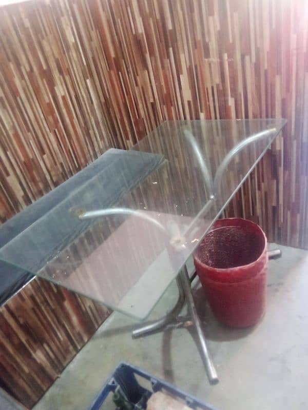 burger shop banch and glass table for sell 1