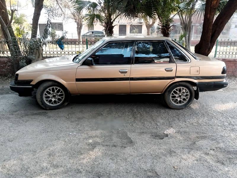 Toyota Corona 1986 EFI (LPG+Petrol) karachi Registered is up for sale. 1