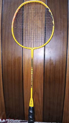 Yonex like new racket with free shuttle and bag