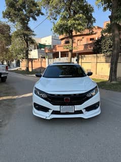 Honda Civic Oriel 1.8 i-VTEC CVT