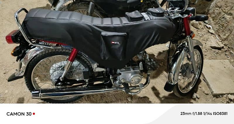 Honda CD 70 model 2015 0