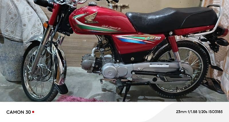 Honda CD 70 model 2015 8