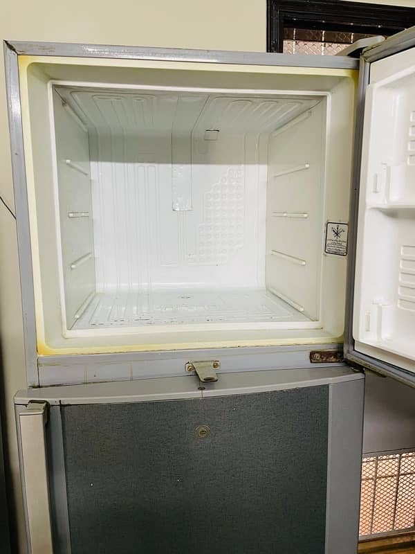 dawlance fridge for sale 2