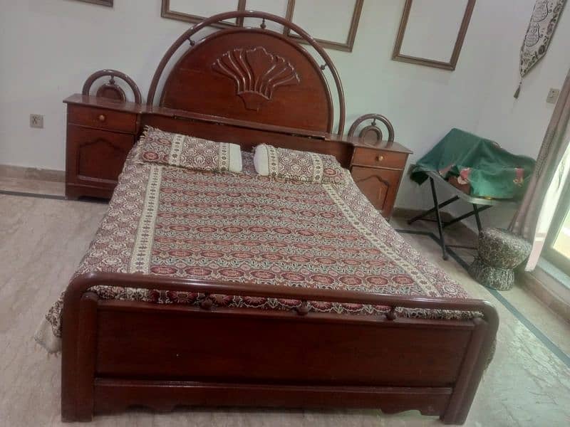 Pure wood bed and dressing table 3