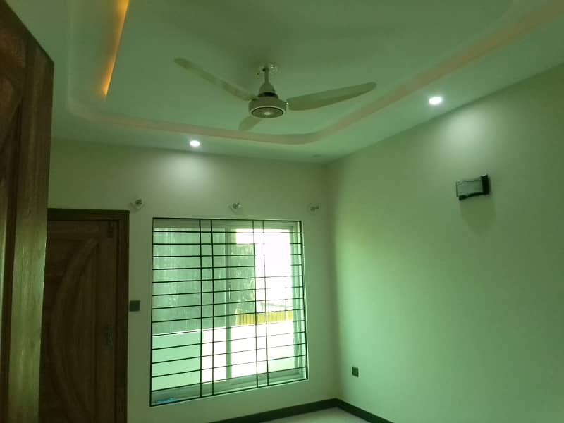 7 marla Ground portion for Rent neat & clean 7