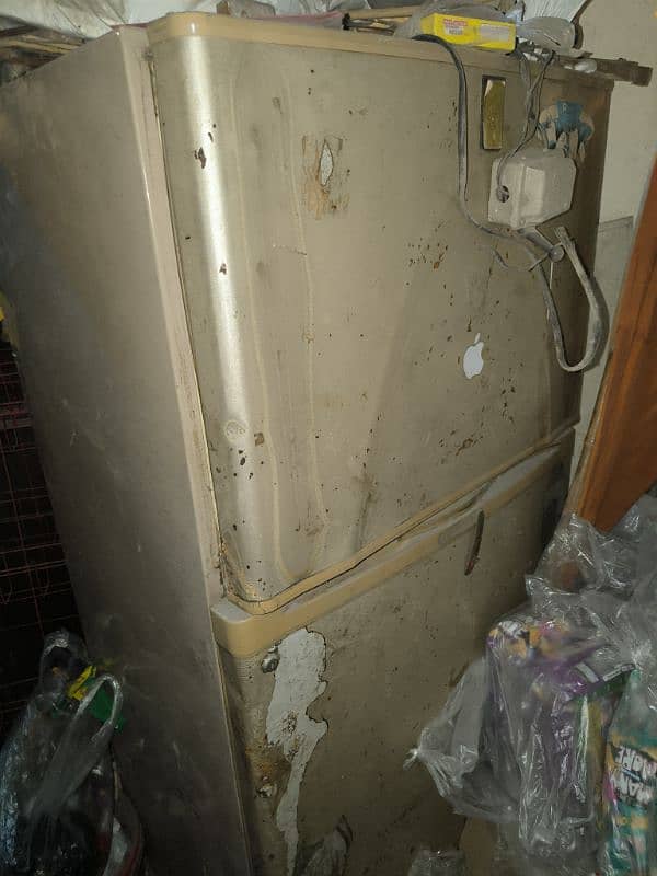 Refrigerator & Freezer for sale (not working) 1