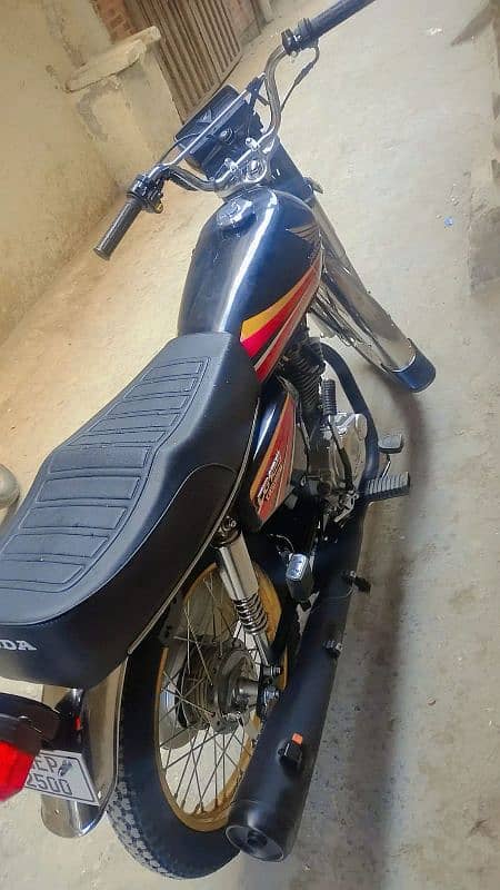 Honda 125 Model 16 Sale urgent 1