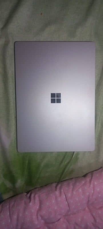 Microsoft Surface Laptop 2 1