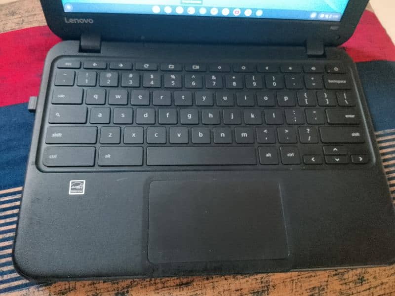 Lenovo N22 Chromebook 1