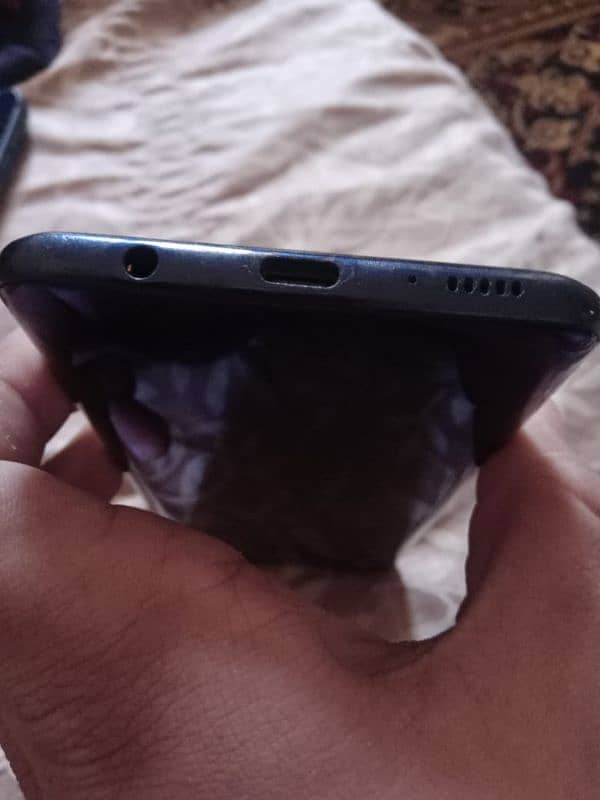 Samsung A20 in good condition 3