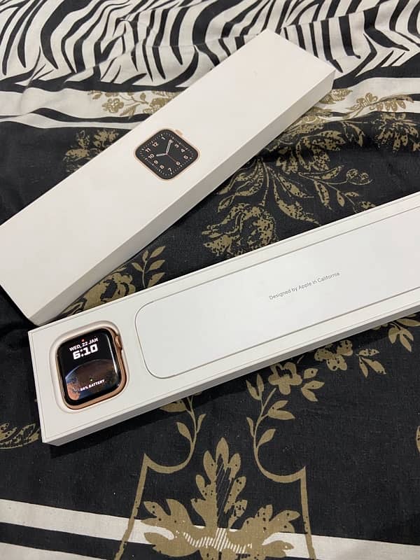 Apple Watch se 44mm 0