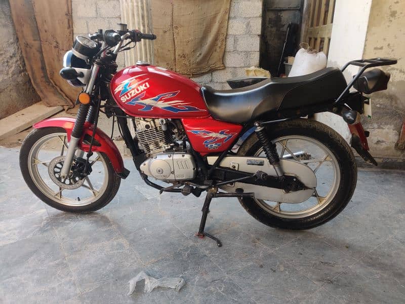 Suzuki GS 150 SE 0