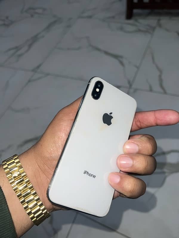 i’m selling iphone X 64gb pta approved 100% health 2