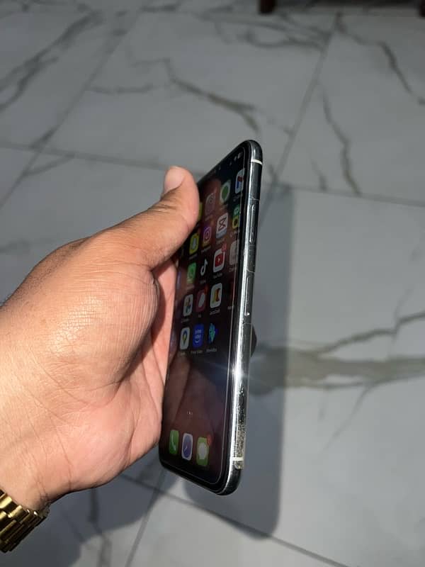 i’m selling iphone X 64gb pta approved 100% health 4