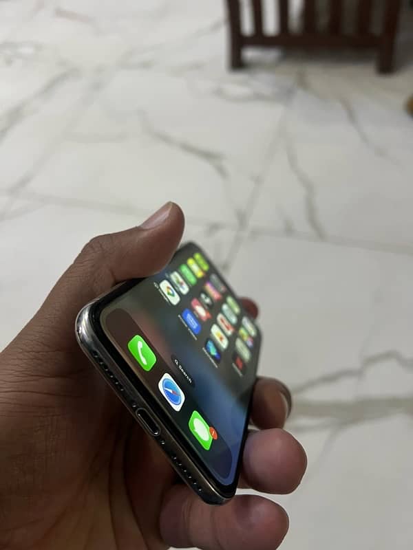 i’m selling iphone X 64gb pta approved 100% health 6