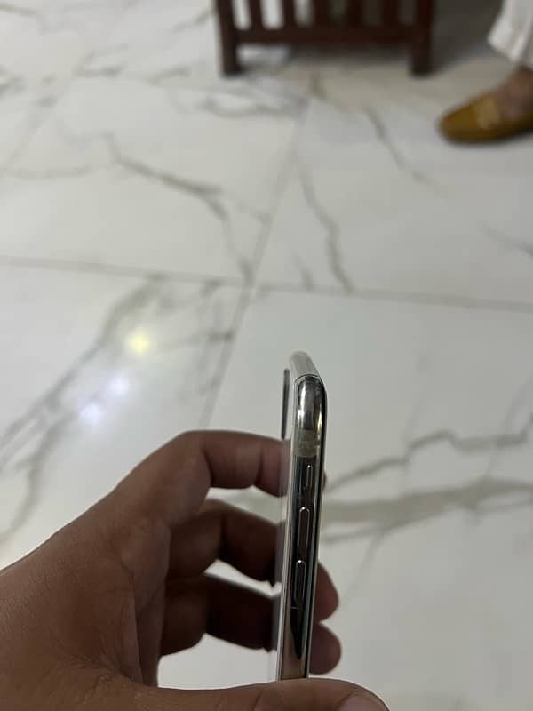 i’m selling iphone X 64gb pta approved 100% health 7