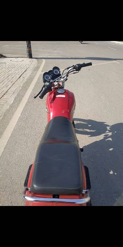 Yamaha YB 125Z 3