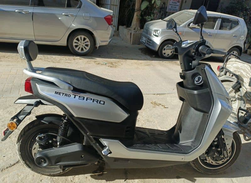 Electric Scooty for sale 3