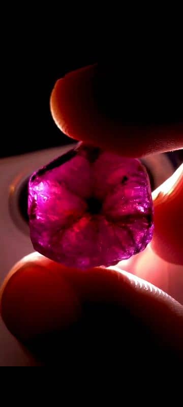 Very Beautiful Natural Pink Sapphire Trapiche in  natural position 0