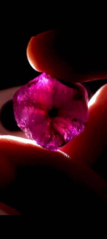 Very Beautiful Natural Pink Sapphire Trapiche in  natural position 3