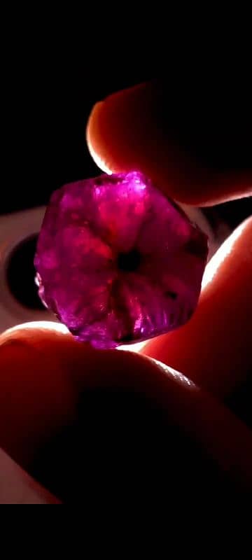 Very Beautiful Natural Pink Sapphire Trapiche in  natural position 4