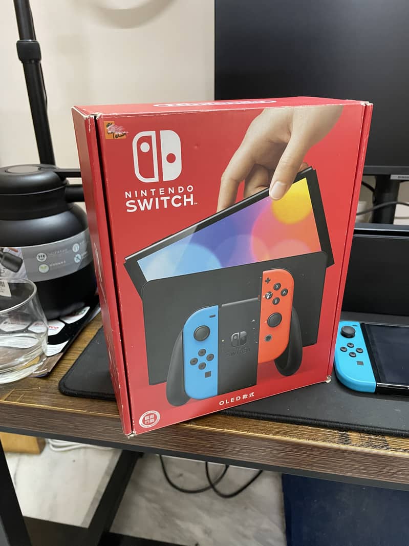 Nintendo Switch OLED - Like New - Games Available 3