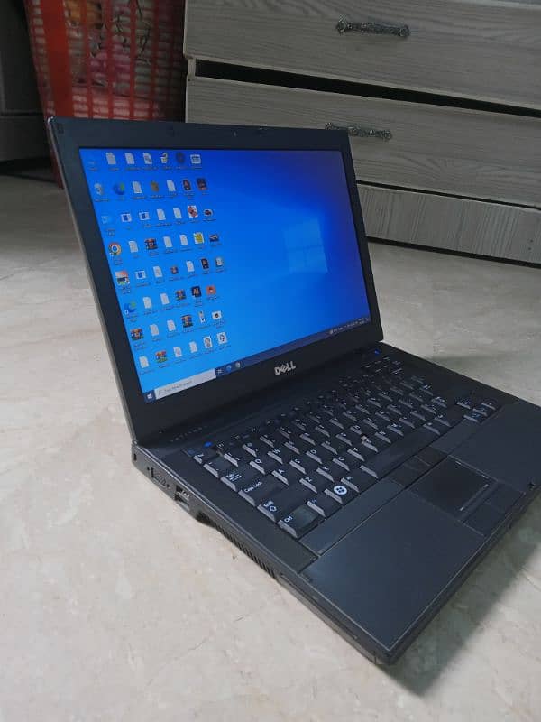 Dell leptop 9