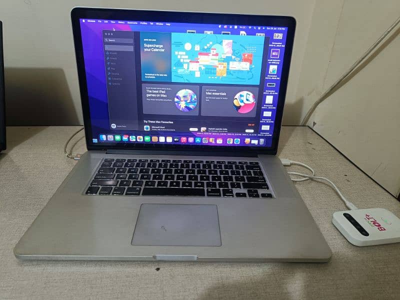 MAC BOOK PRO 2015 0