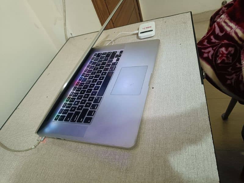 MAC BOOK PRO 2015 2