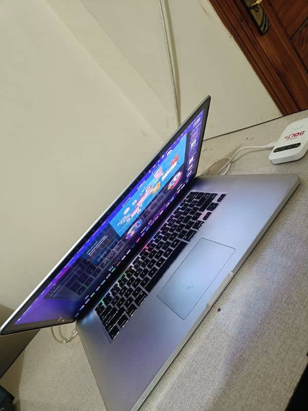 MAC BOOK PRO 2015 3