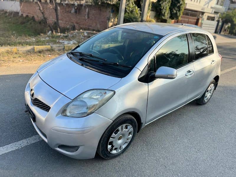 Toyota Vitz 2009/2011 5