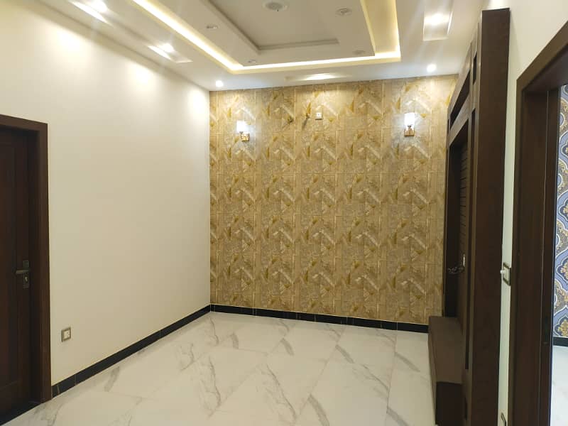 10 Marla House For Rent In L-Block Khayaban-e-Amin Society Lhr. 2