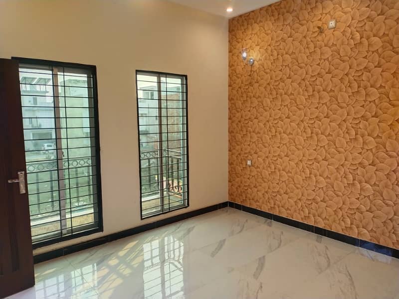 10 Marla House For Rent In L-Block Khayaban-e-Amin Society Lhr. 4