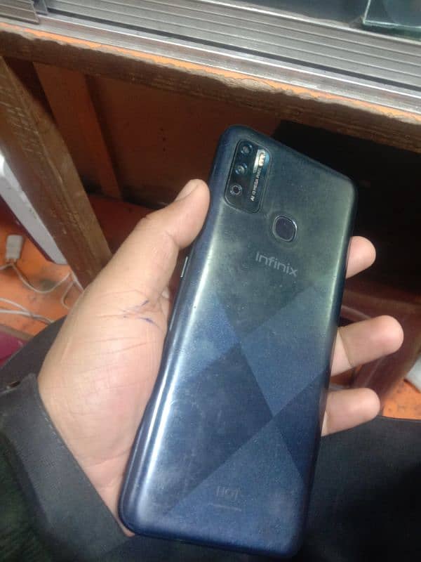 infinix hot 9 play 4/64 8