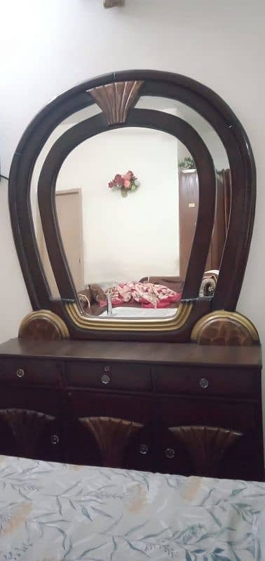 Queen Size Bed/Wooden 8