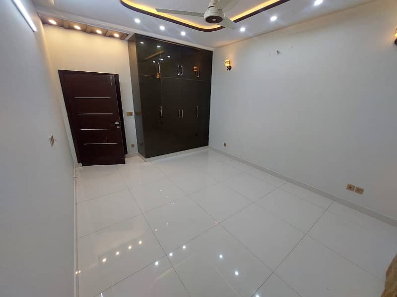 10 Marla Non Furnished Brand New Upper Portion For Rent In Sector C Bahria Town Lahore 2